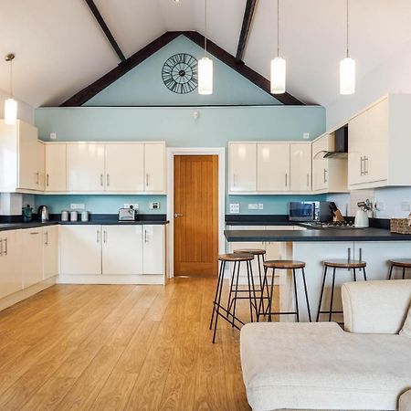 The Beach House - Fully Refurbed March 2024 Oystermouth Exteriör bild