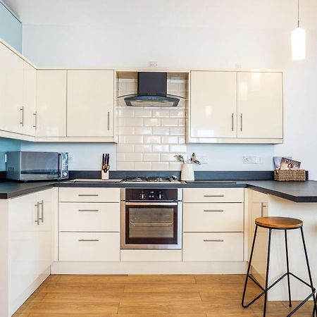 The Beach House - Fully Refurbed March 2024 Oystermouth Exteriör bild