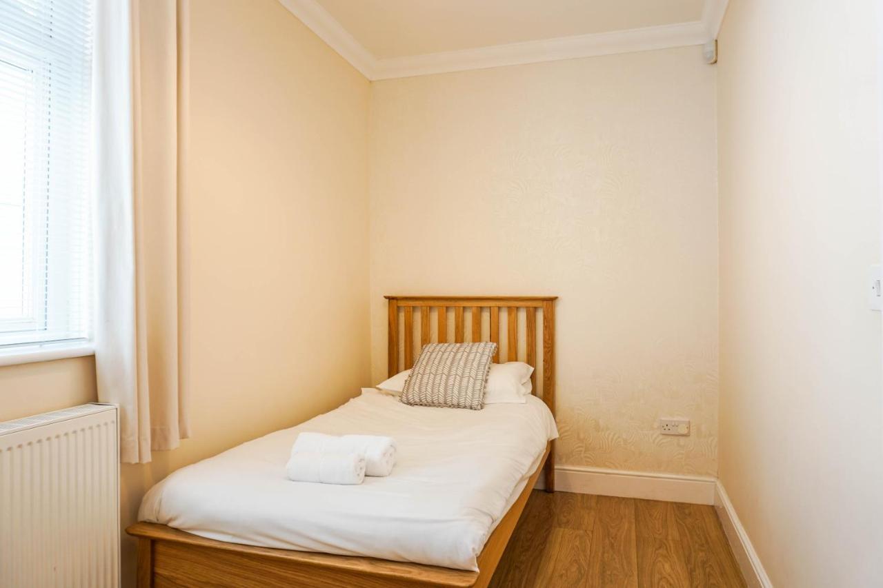 The Beach House - Fully Refurbed March 2024 Oystermouth Exteriör bild
