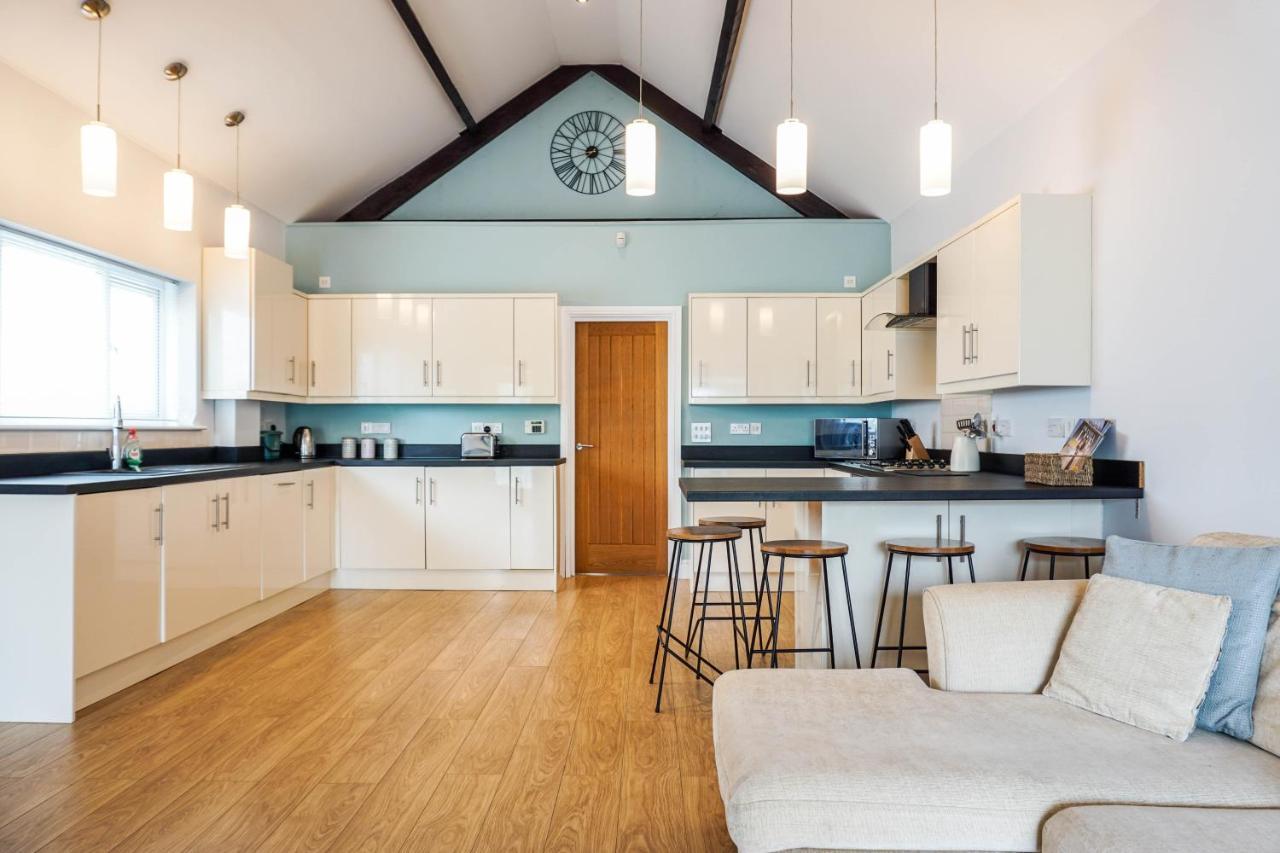 The Beach House - Fully Refurbed March 2024 Oystermouth Exteriör bild
