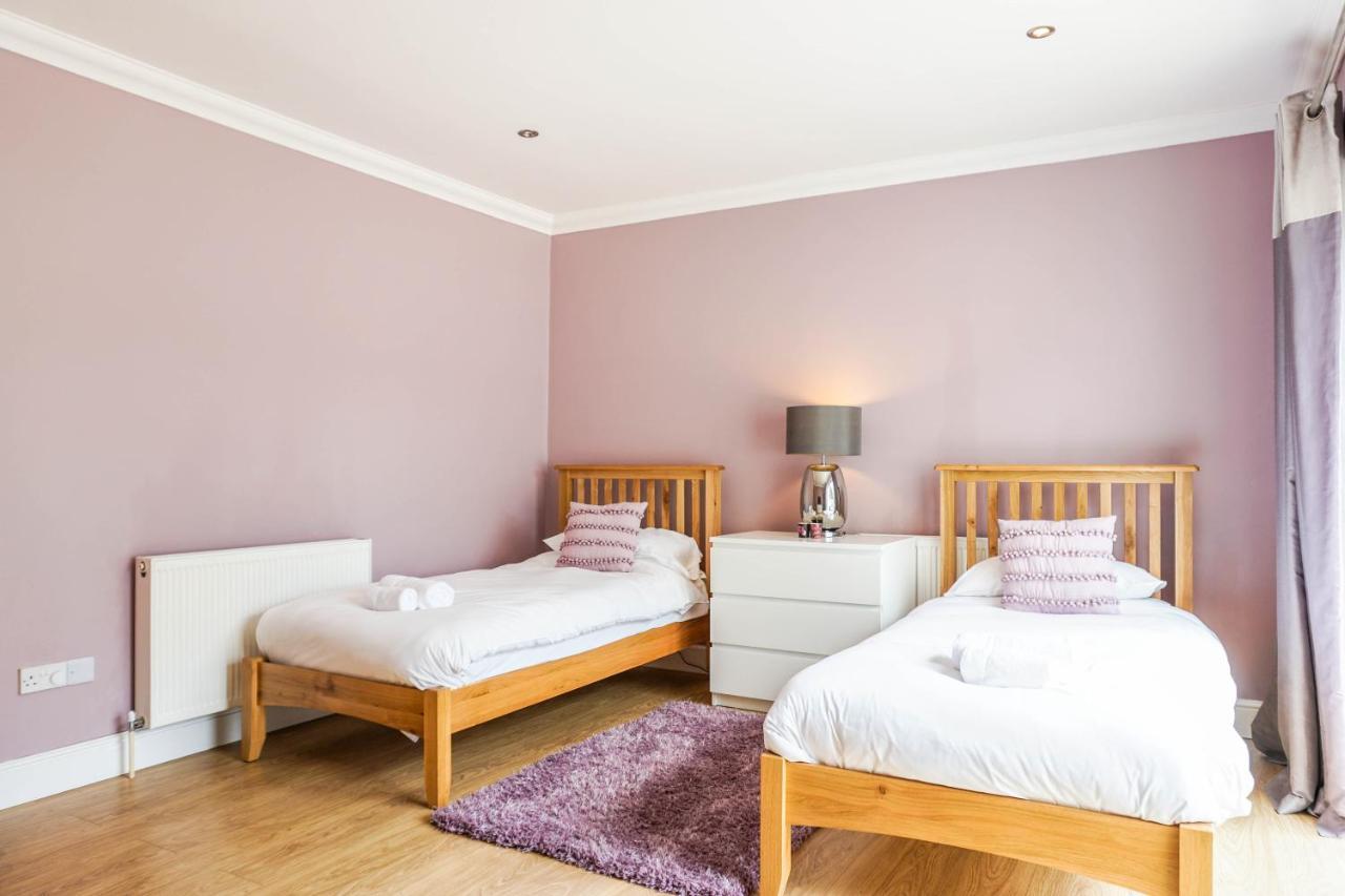 The Beach House - Fully Refurbed March 2024 Oystermouth Exteriör bild